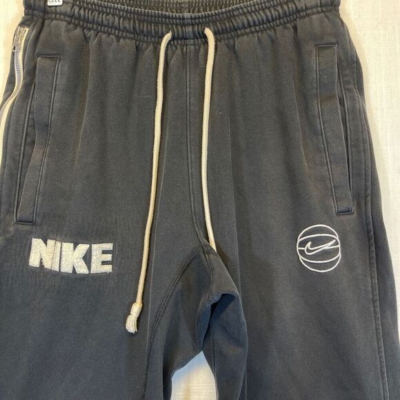 Nike Black Dri-Fit Athletic Standard Issue Cuffed Jogger Pants Size Small - Picture 2 of 8